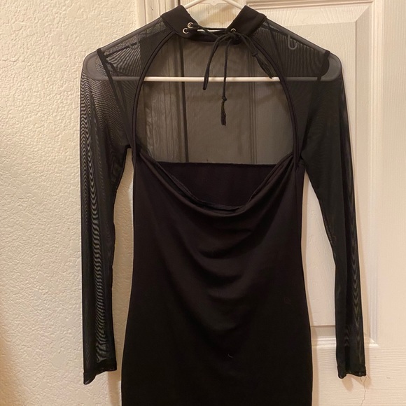 Choker dress - Picture 3 of 3